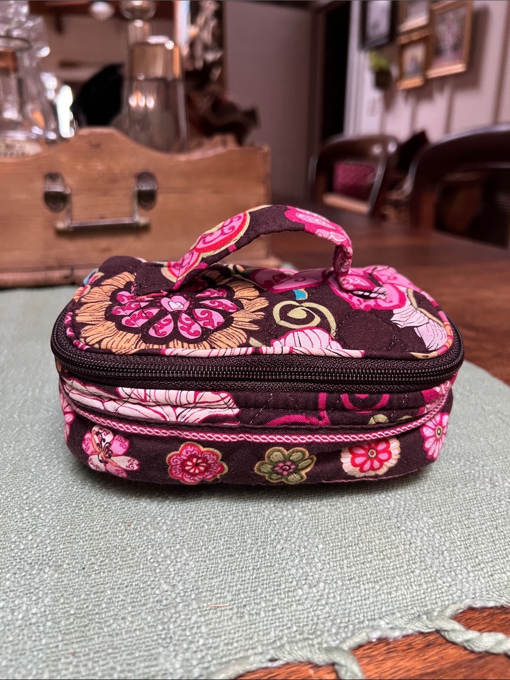 Vera Bradley Jewelry Case in Retired Mod Floral Pink Pattern